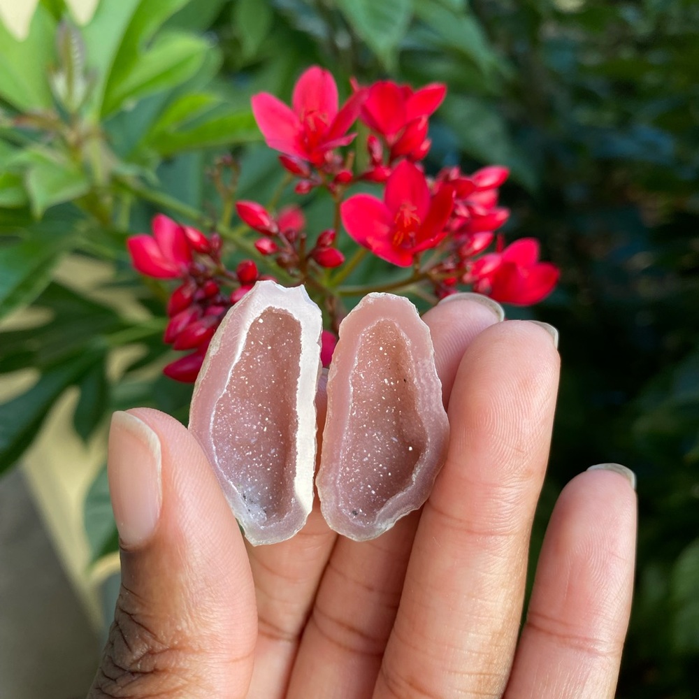Pink Agate Mini Geode - Picture 3 of 5
